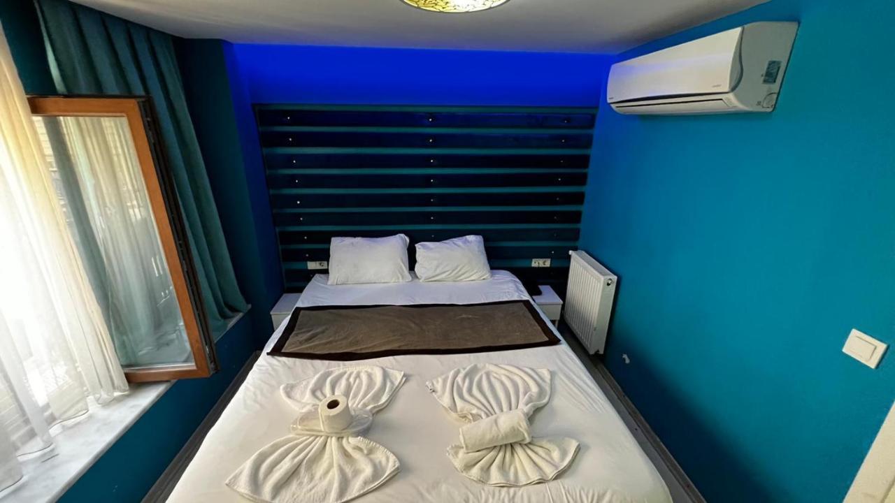 Moon Blue Hotel Istanbul Exterior photo